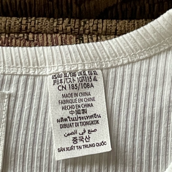 Minnie Mouse Crop Top - Picture 4 of 5